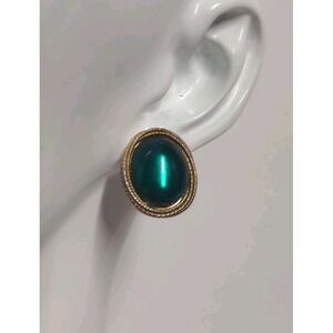 Vintage 80's Green Oval‎ Goldtone Earrings